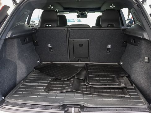 Used 2023 Volvo XC40 B5 Ultimate AWD/4WD image 24