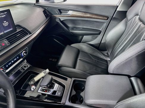 Used 2024 Audi Q5 2.0T Premium image 24