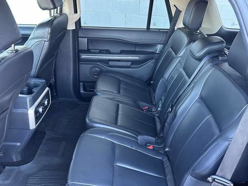 Used 2023 Ford Expedition XLT AWD/4WD image 12