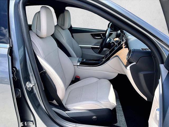 Used 2022 Mercedes-Benz C 300 Sedan image 9