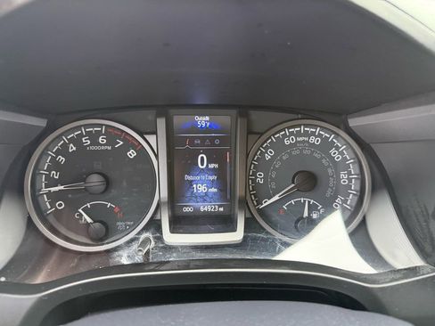 Used 2020 Toyota Tacoma TRD Off-Road AWD/4WD image 15