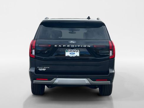 Used 2025 Ford Expedition Platinum w/ Driver's Package image 5