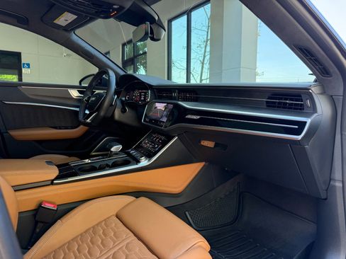 Used 2024 Audi RS 7 Performance image 34