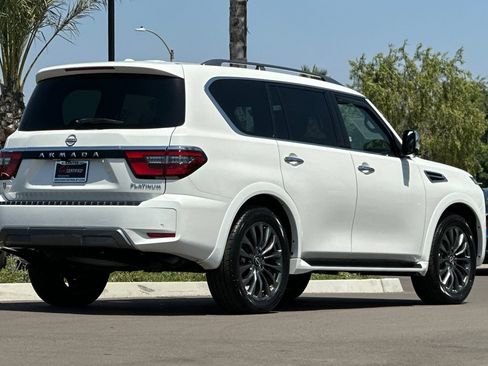 Used 2023 Nissan Armada Platinum w/ Captain's Chairs Package AWD/4WD image 4
