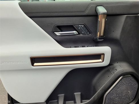 Used 2024 GMC Hummer EV 3X w/ Extreme Off-Road Package image 18