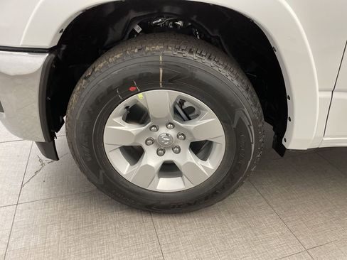 New 2026 RAM 1500 4x4 Crew Cab image 10