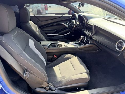 Used 2017 Chevrolet Camaro LT w/ Technology Package RWD image 15