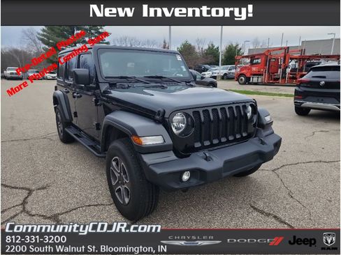 Used 2022 Jeep Wrangler Unlimited Sport image 1