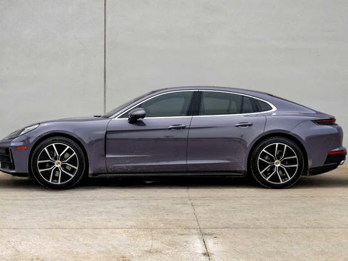 Used 2024 Porsche Panamera RWD image 11