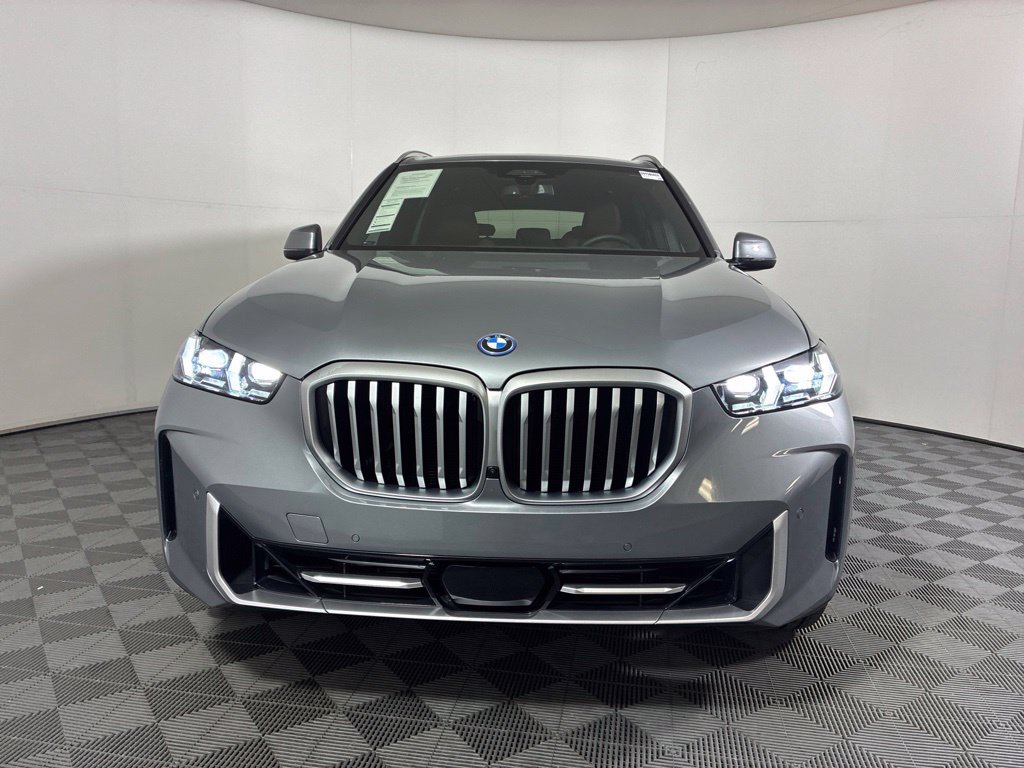 Certified 2025 BMW X5 xDrive50e AWD/4WD image 3
