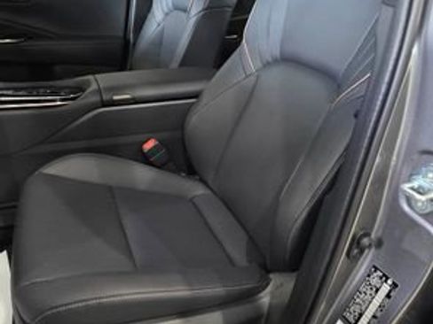 New 2026 Toyota Crown Platinum image 14