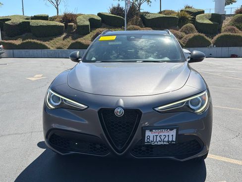 Used 2019 Alfa Romeo Stelvio Ti Sport w/ Quick Order Package 22S Sport AWD/4WD image 2