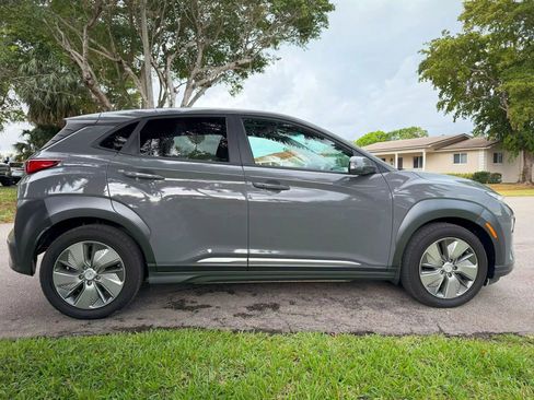 Used 2021 Hyundai Kona Ultimate w/ Cargo Package image 12