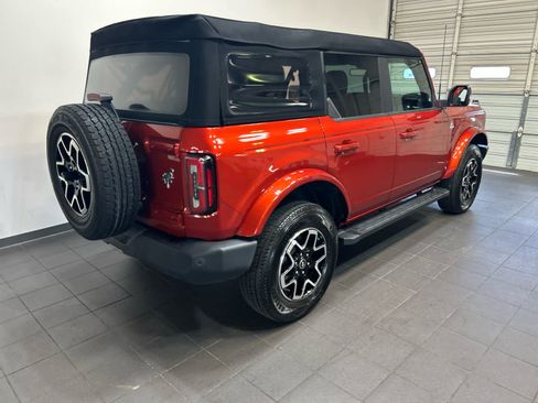 Used 2023 Ford Bronco Outer Banks AWD/4WD image 3