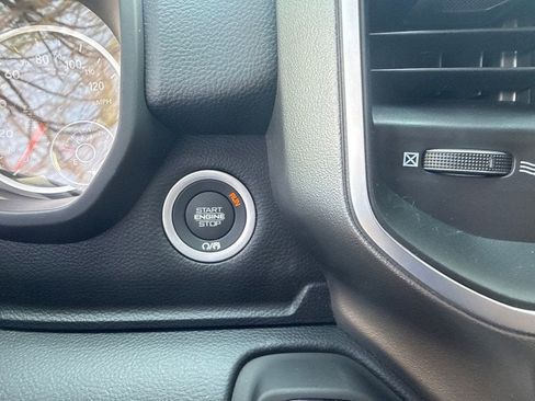 New 2026 RAM 1500 4x4 Crew Cab image 16