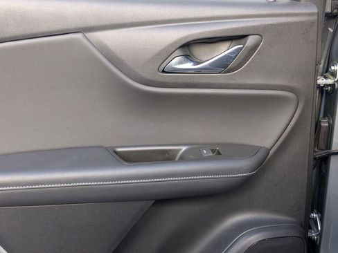 Used 2025 Chevrolet Blazer LT image 24