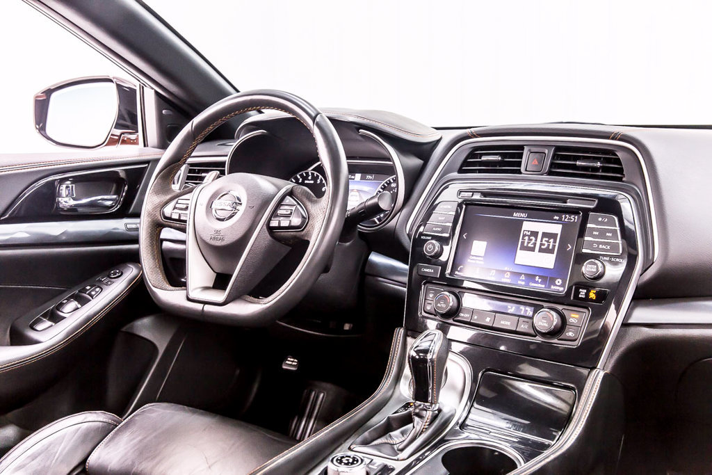 Used 2021 Nissan Maxima SR w/ Sport Mat Group FWD image 21