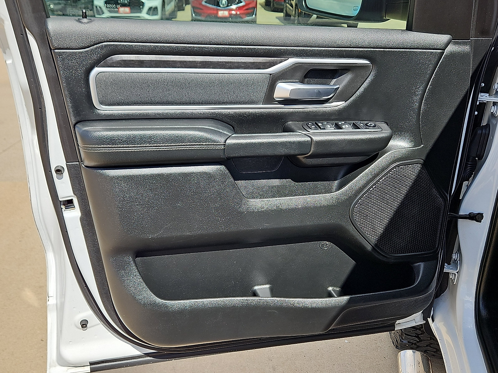 Used 2019 RAM 1500 Big Horn AWD/4WD image 12