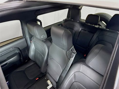 Certified 2022 Land Rover Defender 90 X image 14
