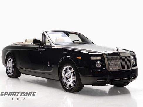 Used 2010 Rolls-Royce Phantom Drophead Coupe RWD image 1