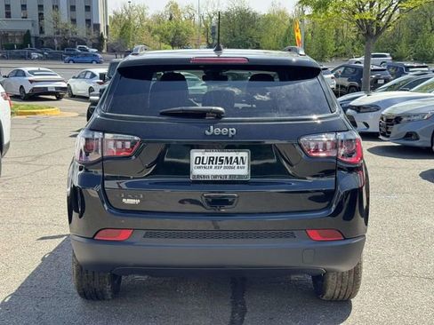 New 2026 Jeep Compass Latitude w/ Sun and Sound Group AWD/4WD image 3