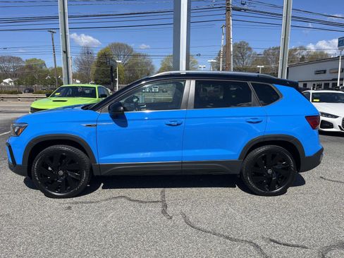 Used 2023 Volkswagen Taos SE AWD/4WD image 7