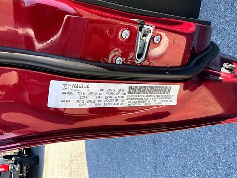 Used 2019 Jeep Cherokee Latitude Plus w/ Cold Weather Group image 35