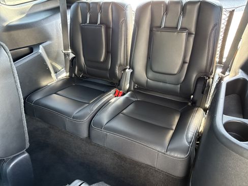Used 2017 Ford Explorer Limited FWD image 21