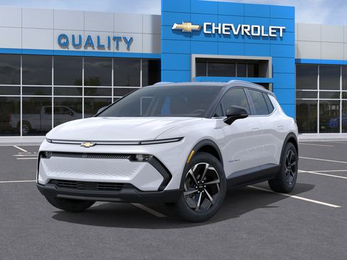 New 2026 Chevrolet Equinox EV LT image 30