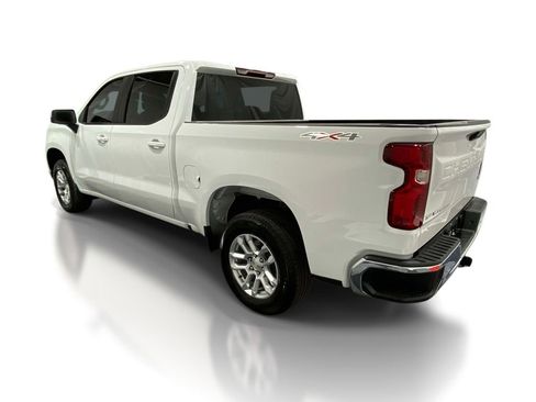 Used 2024 Chevrolet Silverado 1500 LT AWD/4WD image 2