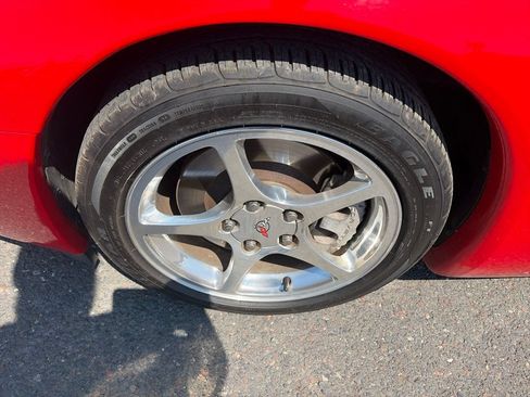Used 1999 Chevrolet Corvette Coupe RWD image 10
