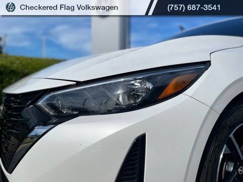 Used 2024 Nissan Sentra SV FWD image 11