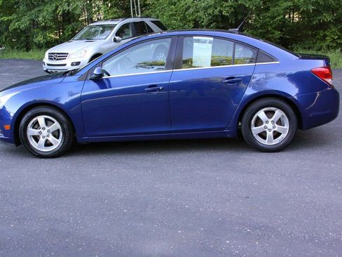 Used 2012 Chevrolet Cruze LT FWD image 6