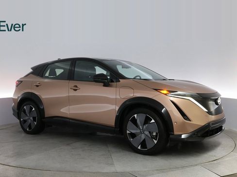 Used 2024 Nissan Ariya AWD image 5