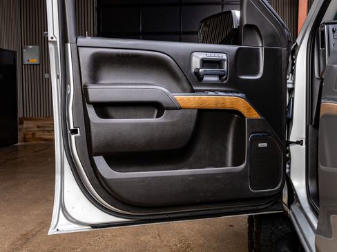 Used 2017 Chevrolet Silverado 1500 LTZ w/ Sport Package image 34