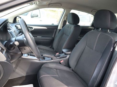 Used 2015 Nissan Sentra S image 10