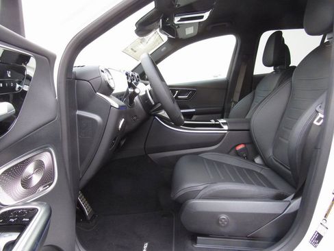 New 2026 Mercedes-Benz GLC 300 4MATIC image 9