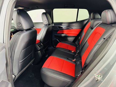 Used 2025 Chevrolet Equinox EV RS image 22