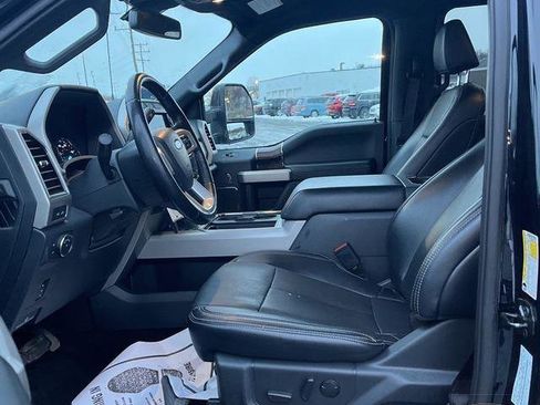 Used 2022 Ford F250 Lariat w/ Tremor Off-Road Package image 10