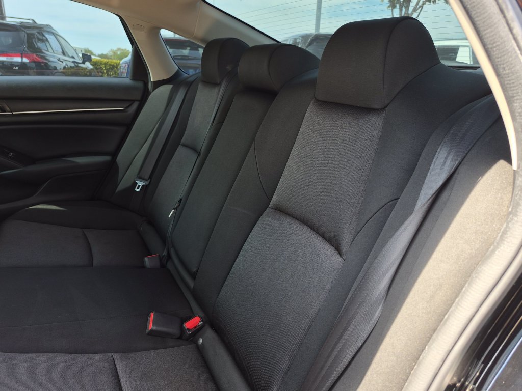 Used 2018 Honda Accord LX image 9