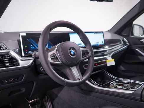 New 2026 BMW X5 xDrive40i w/ M Sport Package AWD/4WD image 6