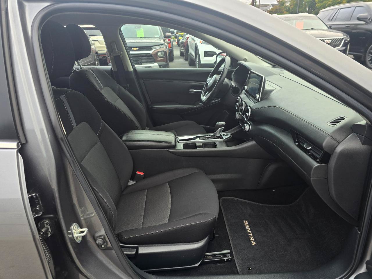 Used 2022 Nissan Sentra SV FWD image 15