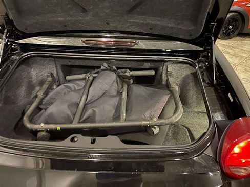 Used 2002 Ford Thunderbird image 45