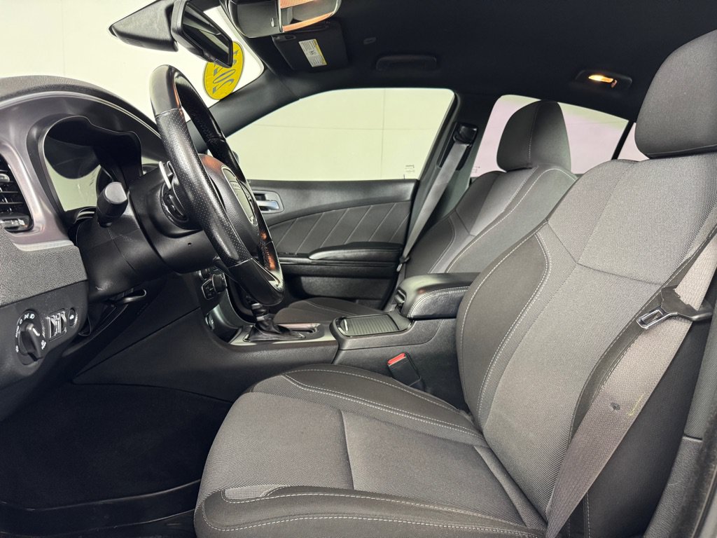 Used 2021 Dodge Charger SXT w/ Blacktop Package AWD/4WD image 12