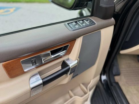 Used 2016 Land Rover LR4 HSE Silver Edition AWD/4WD image 59