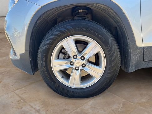 Used 2022 Chevrolet Trax LT w/ Driver Confidence Package image 14