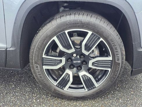 Used 2021 GMC Acadia SLT w/ Elevation Edition AWD/4WD image 10