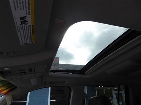 Used 2015 Chevrolet Suburban LTZ AWD/4WD image 17