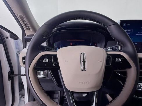 New 2026 Lincoln Corsair Premiere FWD image 12