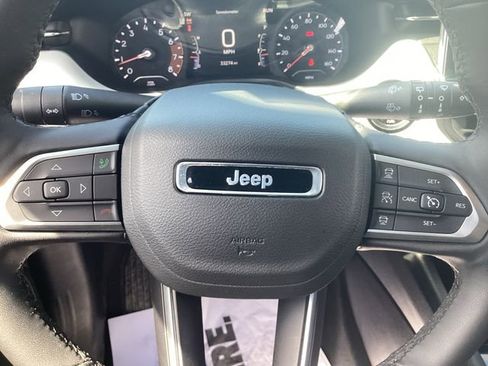 Certified 2025 Jeep Compass Limited AWD/4WD image 12